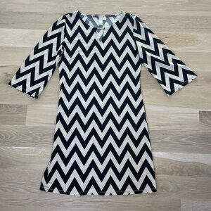 Black and Cream Chevron Long Sleeve Dress Small